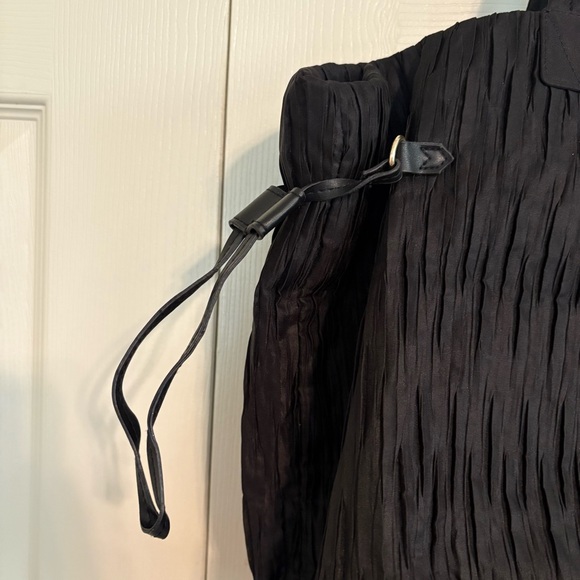 Victoria's Secret Elegant Black Weekender tote bag zip closure adjustable - Picture 3 of 4